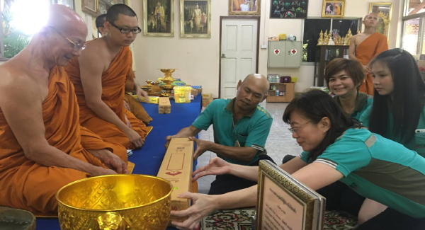 INTER offers Buddhist praying candles